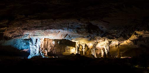Grotte di Tham Kong Lo in Laos