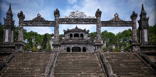 tomba imperiale a huè